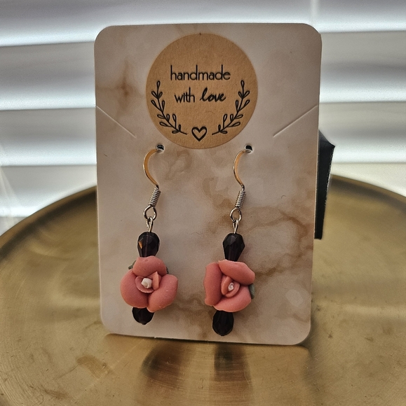 Rose Earrings 🌹✨️ - Picture 3 of 3
